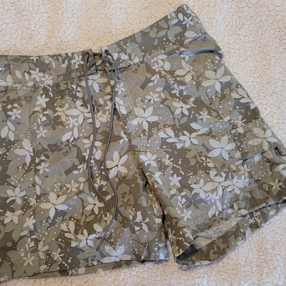NWT Ladies Board Shorts